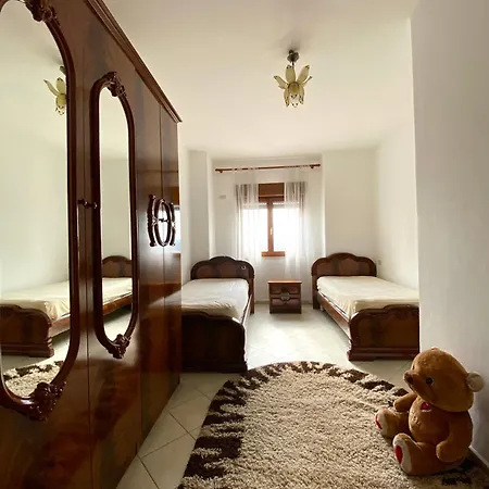 Town Square 2 * Tirana